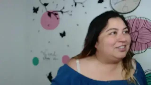 curvy_diva_ from StripChat is Freechat