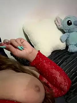 curvy_lola from StripChat is Freechat