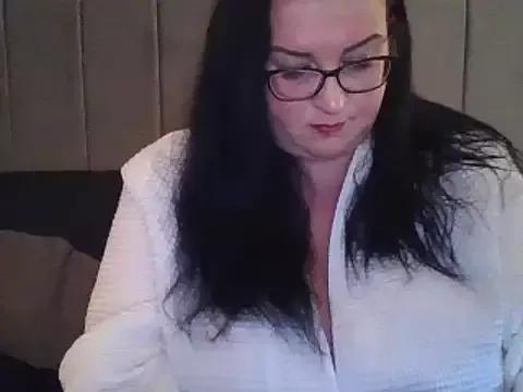 Curvy_OliviaXX from StripChat is Freechat