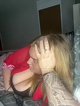 CurvyGirlMyla from StripChat is Freechat