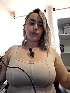 CurvyLust_x from StripChat is Freechat