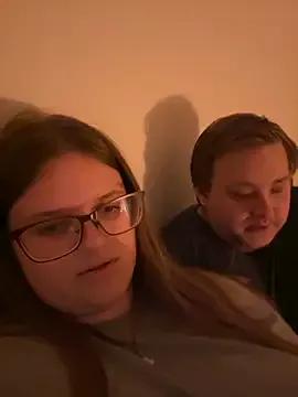 CurvyPaar2 from StripChat is Freechat