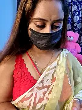 Cute-lusi from StripChat is Freechat