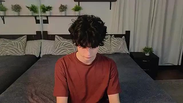 Photos of Cute_Mike from StripChat is Freechat