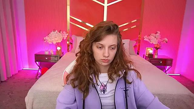 CuteeFoxy from StripChat is Freechat