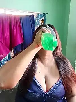 Cutie_Reshma_ from StripChat is Freechat