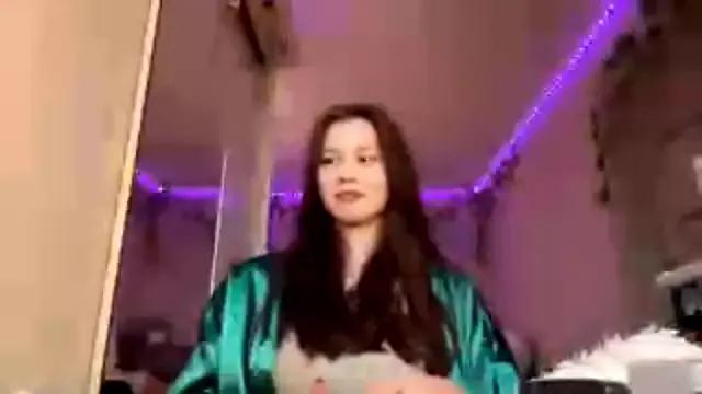 CutieSlim from StripChat is Freechat