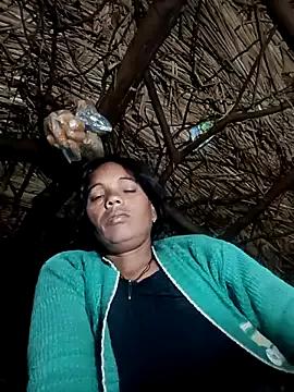 Cutsedi3 from StripChat is Freechat