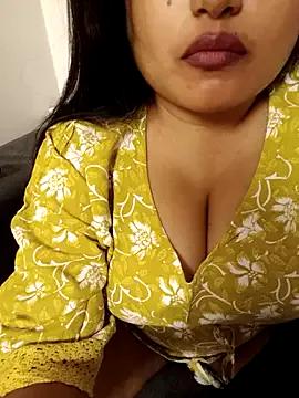 Cuty-Lina from StripChat is Freechat