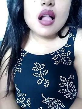 Cuty-Lina from StripChat is Freechat