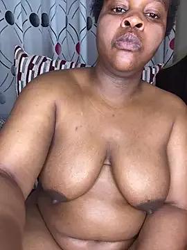 CynnxxxBarb from StripChat