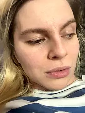 D0uble_trouble webcams show profile image 