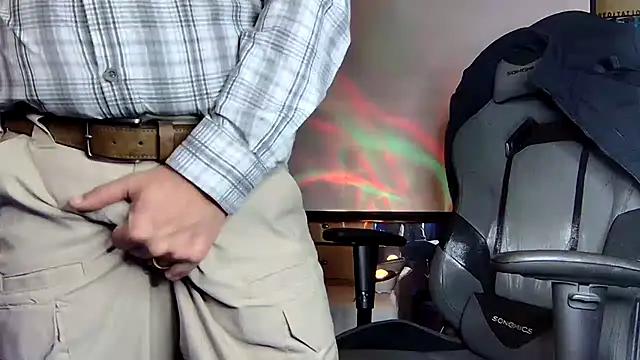 DaddyBellyBigDick from StripChat