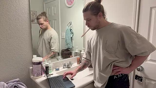 DaddydayDrinkzz from StripChat