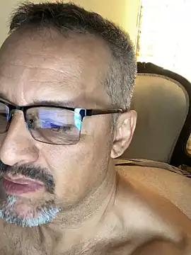 Daddyhot_Alejo from StripChat