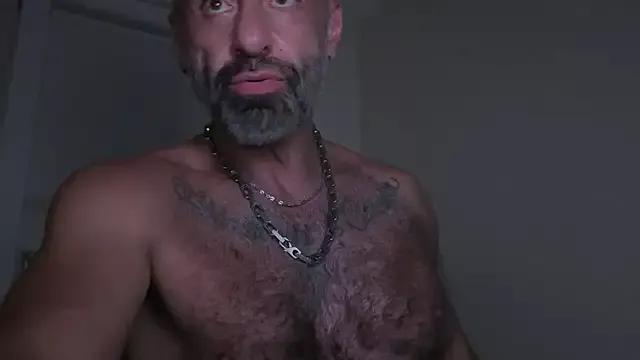 DaddySnowXX from StripChat