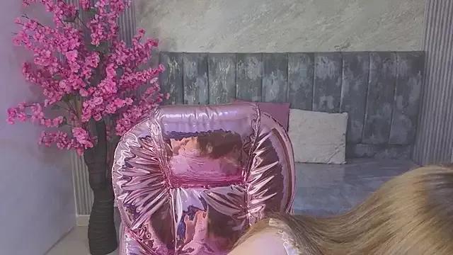 Dafne_moon_s webcams show profile image 