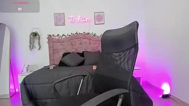 Dahiian0 from StripChat is Freechat