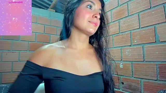 dahilawild from StripChat is Freechat