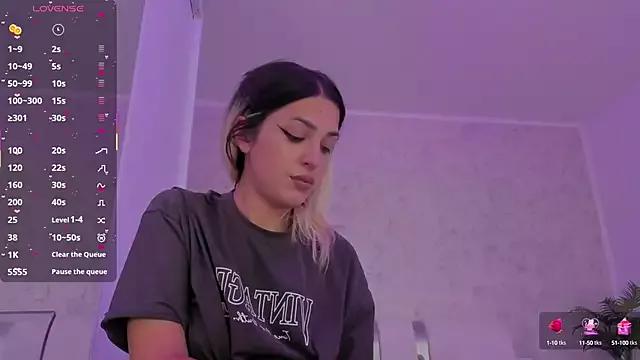 daisyblushh from StripChat is Freechat