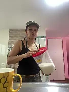 DakotaaMilff from StripChat is Freechat