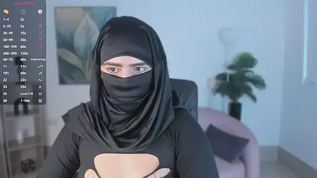 dalila_gool from StripChat is Freechat