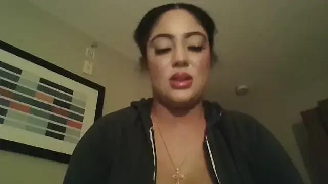 Dallasstar from StripChat is Freechat