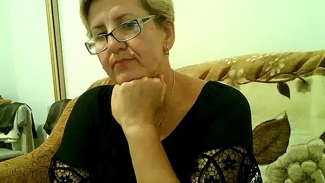 Dana4921 from StripChat is Freechat