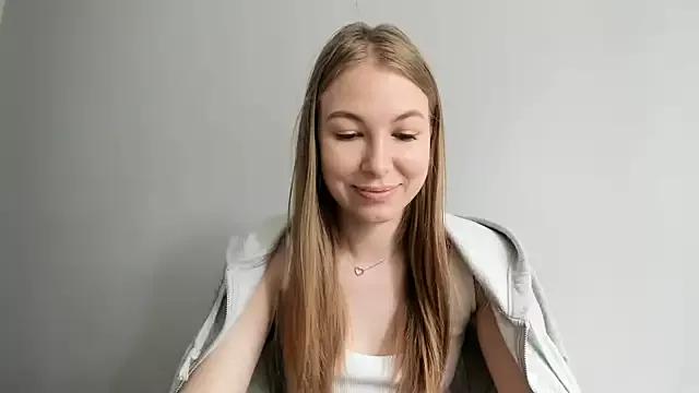 Dana_flowers from StripChat
