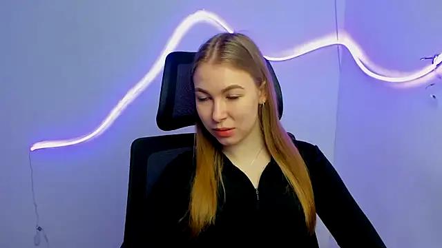 Dana_flowers from StripChat