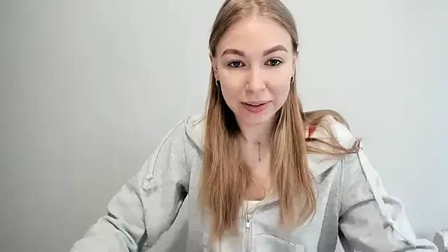 Dana_flowers from StripChat is Freechat