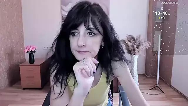 Dana_Haliti from StripChat