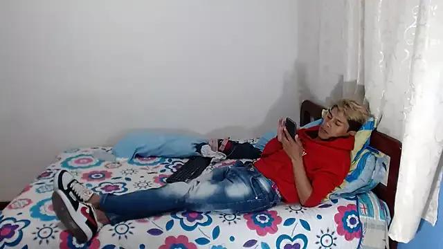 Photos of dani07-yalver from StripChat is Freechat