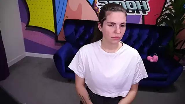 DanielaReign from StripChat is Freechat