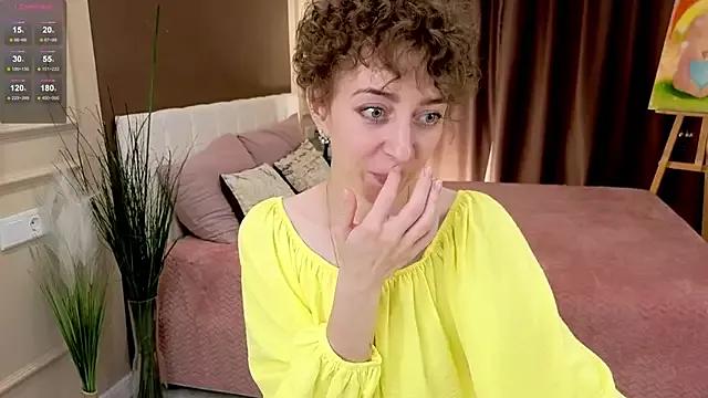 daniellia_ from StripChat is Freechat