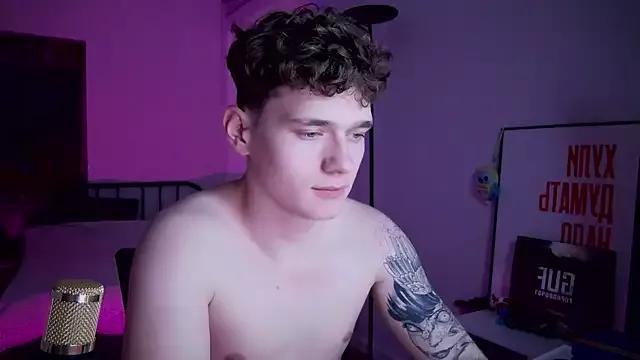 DanyDavis from StripChat is Freechat