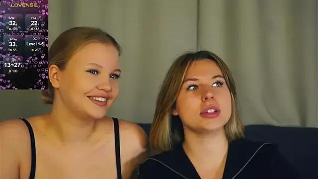 Photos of DarleneDredge from StripChat is Private
