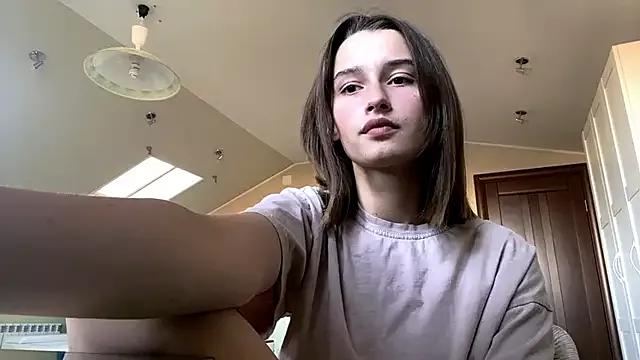 DarlineBrustera from StripChat is Freechat