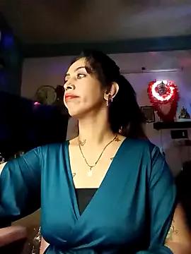 Darling_Annie from StripChat is Freechat