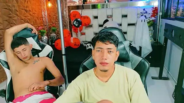 Darwinandbrayann webcams show profile image 