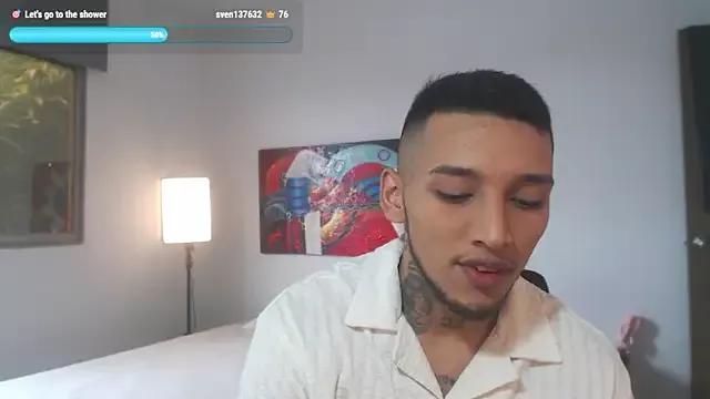 David_Adams2003 from StripChat is Freechat