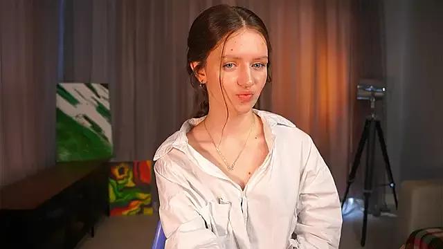 DeanneBlose from StripChat is Freechat