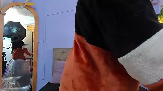 debora_hille from StripChat is Freechat