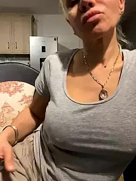 DeborahXPorn from StripChat is Freechat