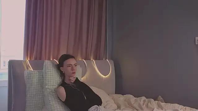 DeneenTurja from StripChat