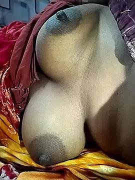 deshi_bhabi_Anita from StripChat is Freechat