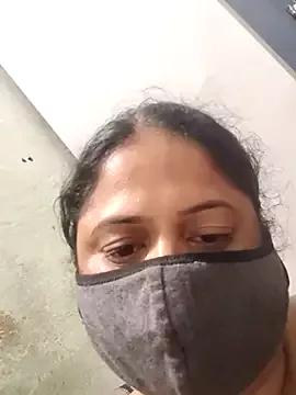 DesiLoverz from StripChat is Freechat