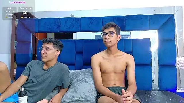 Desire4Duo from StripChat is Freechat