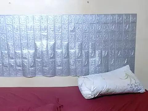 DesireQueenxxx from StripChat is Freechat