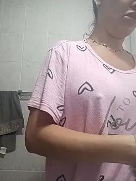 Photos of DESIRIE0609 from StripChat is Freechat